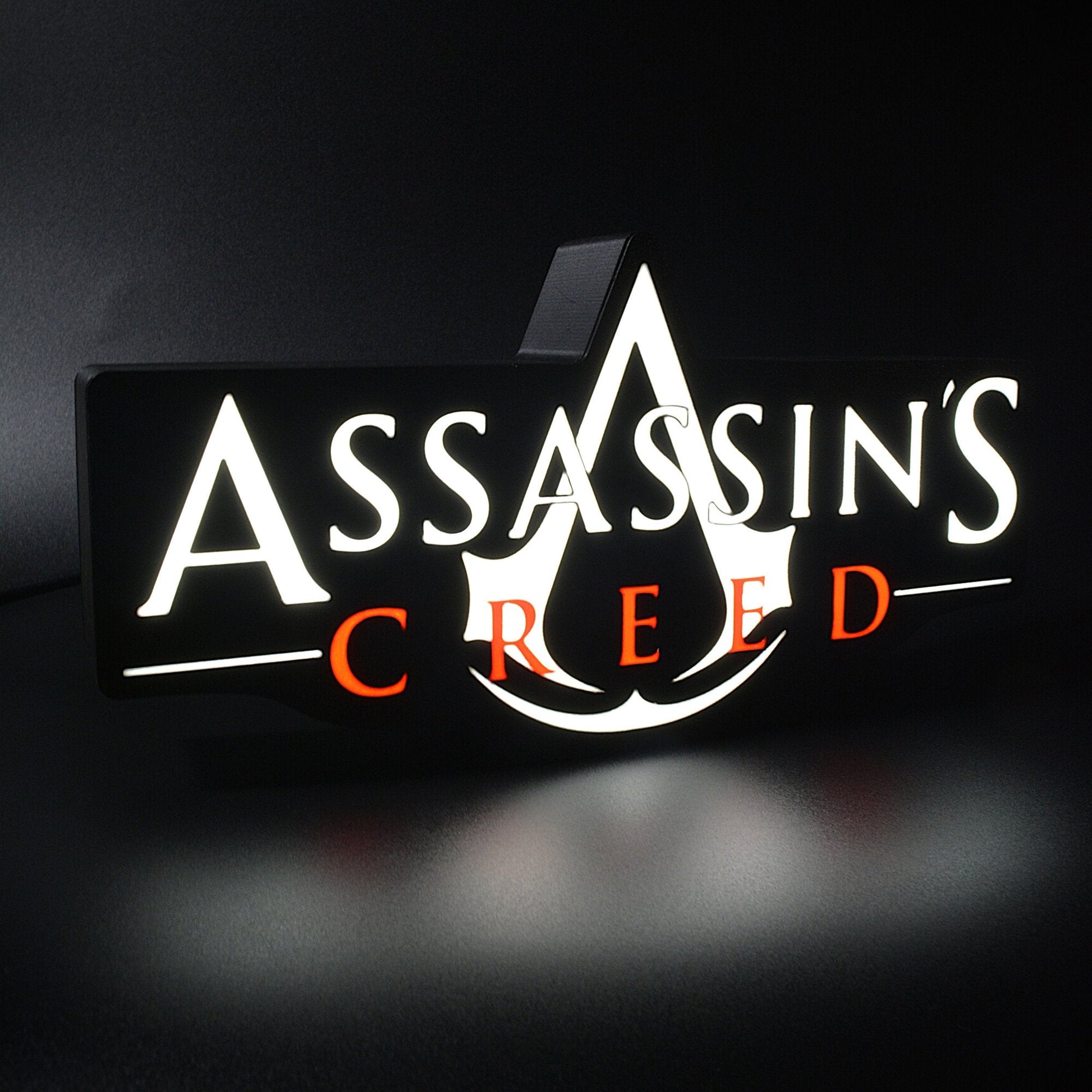 Lampe LED logo Assassin's Creed (Ubisoft). Décoration lumineuse pour la maison, chambre, salle de jeux, bureau, setup gaming. Couleur blanc, rouge. Connection Usb C. - Lampe LED Assassin's Creed - Chroma Craft - Lampe LED