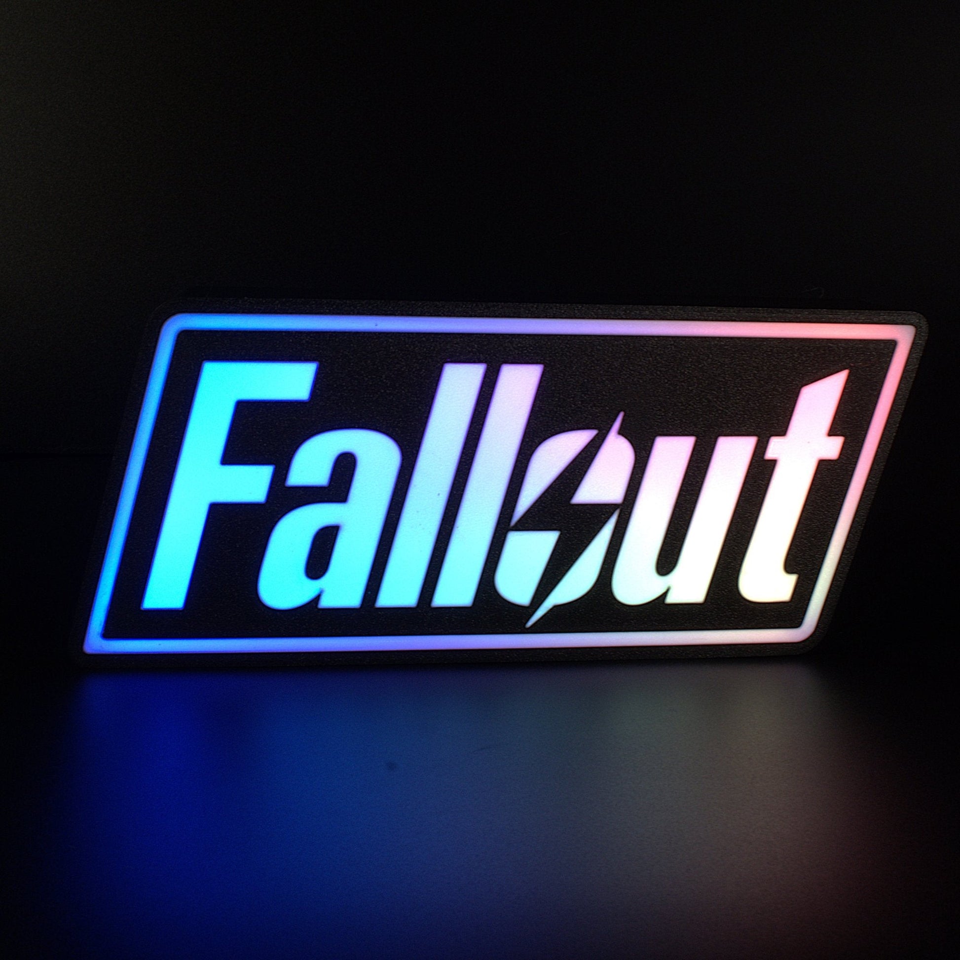 Lampe LED RGB Logo Fallout. Décoration lumineuse pour la maison, chambre, salle de jeux, bureau, setup gaming, chambre d'enfant. Connection Usb C. - Lampe LED RGB Fallout - Chroma Craft - Lampe LED