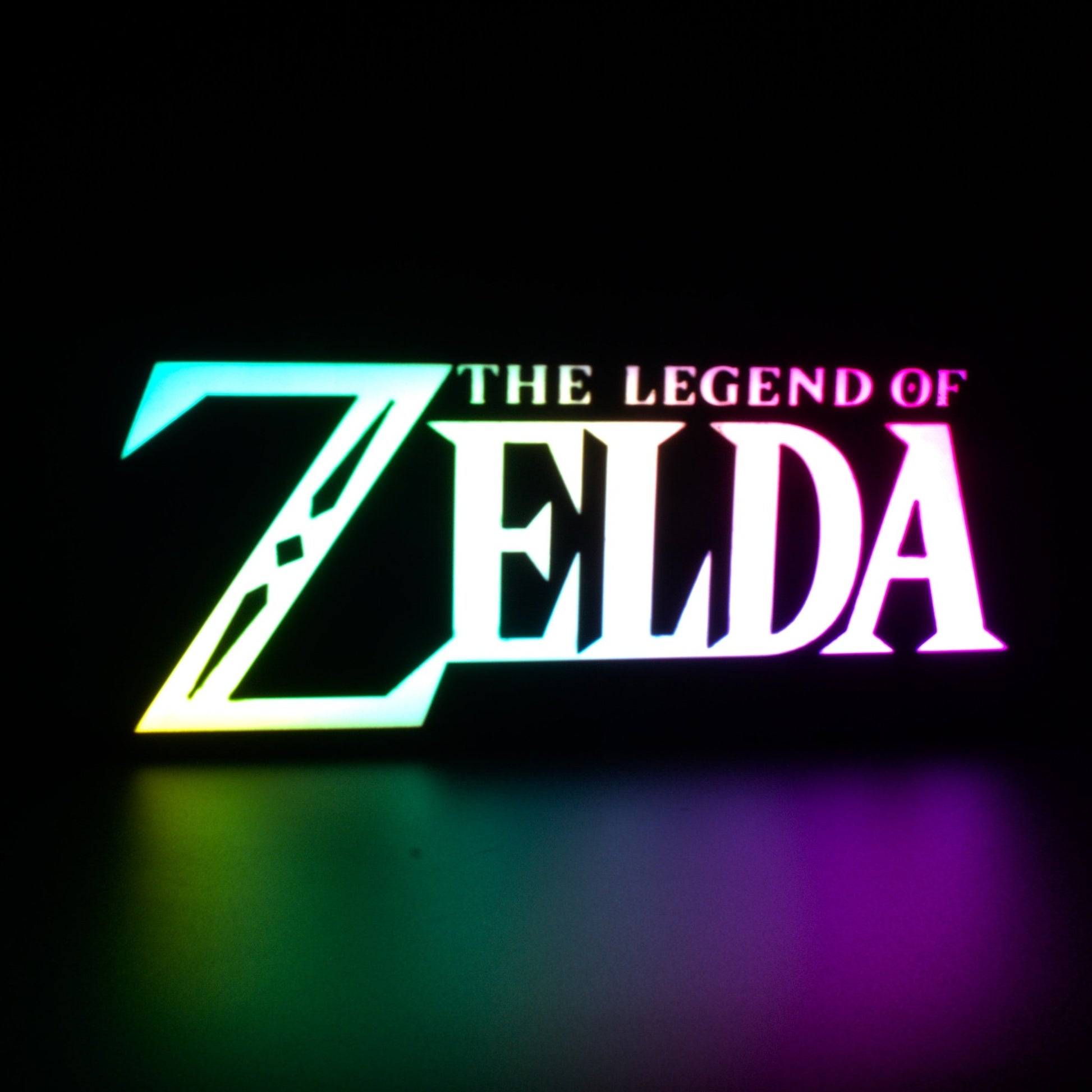 Lampe LED RGB Logo The Legend Of Zelda (Shigeru Miyamoto). Décoration lumineuse pour la maison, chambre, salle de jeux, bureau, setup gaming, chambre d'enfant. Connection Usb C. - Lampe LED RGB The Legend of Zelda - Chroma Craft - Lampe LED