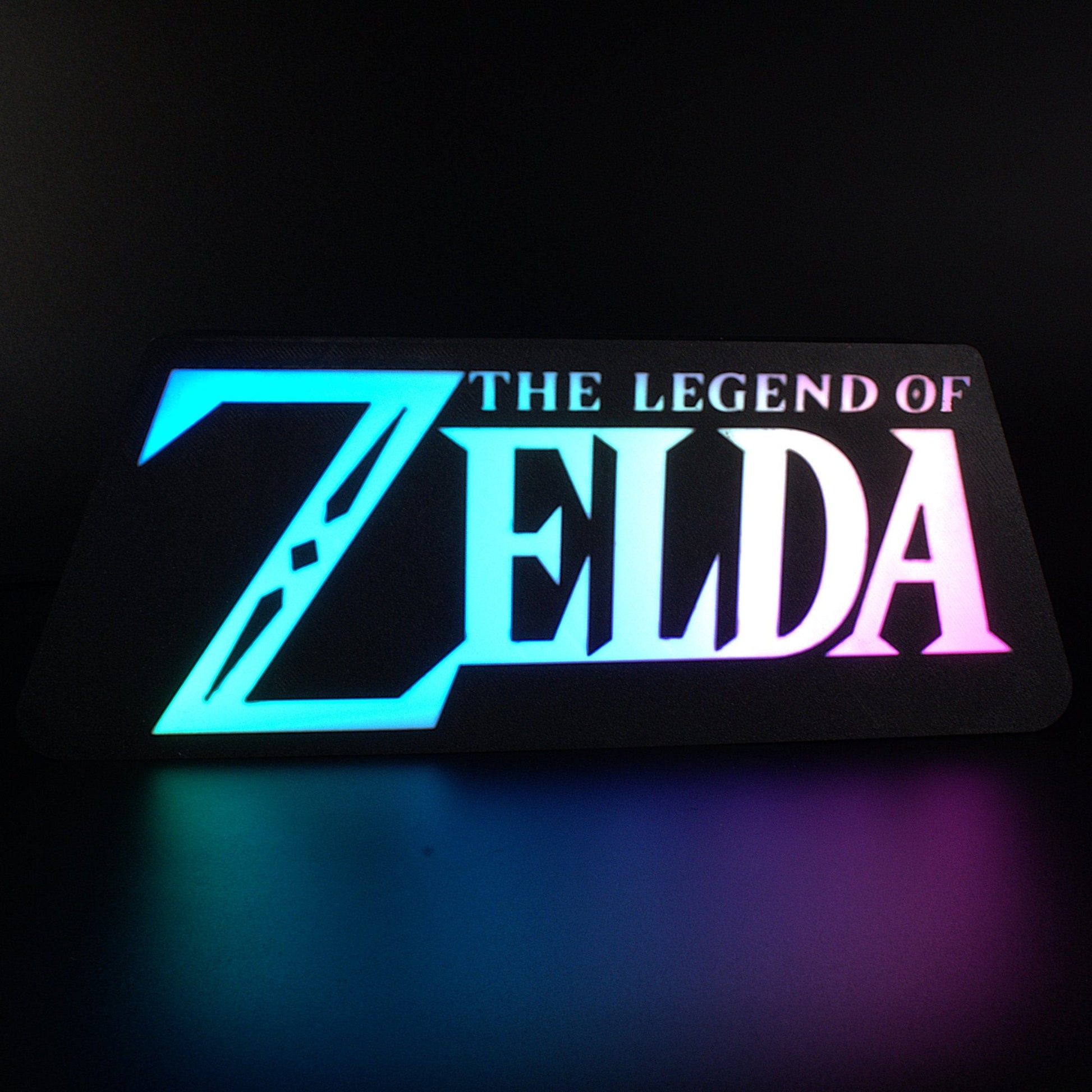 Lampe LED RGB Logo The Legend Of Zelda (Shigeru Miyamoto). Décoration lumineuse pour la maison, chambre, salle de jeux, bureau, setup gaming, chambre d'enfant. Connection Usb C. - Lampe LED RGB The Legend of Zelda - Chroma Craft - Lampe LED