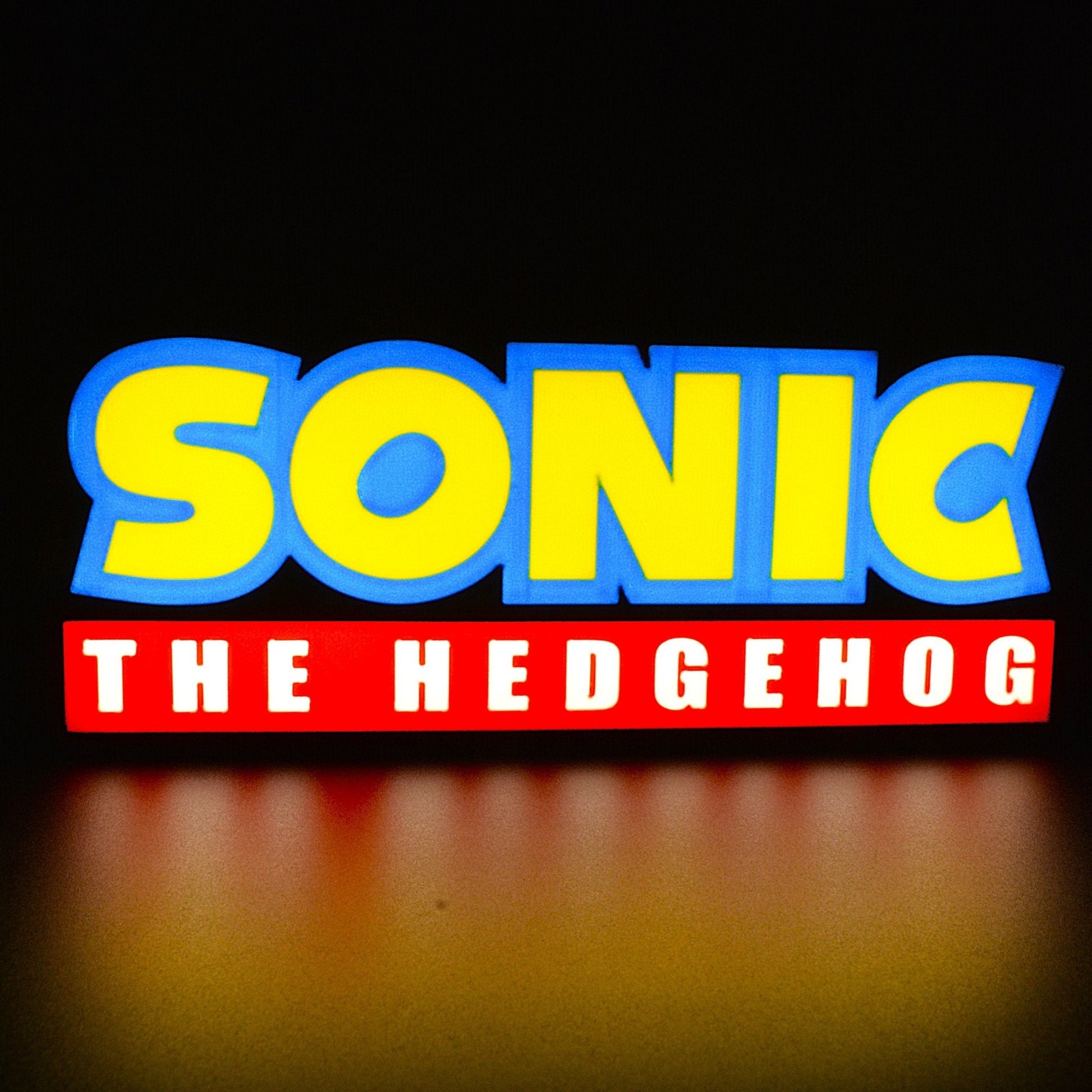 Lampe LED Logo Sonic The Hedgehog (SEGA). Décoration lumineuse pour la maison, chambre, salle de jeux, bureau, setup gaming, chambre d'enfant. Couleur bleu, blanc, rouge, jaune. Connection Usb C. - Lampe LED Sonic - Chroma Craft - Lampe LED - Lampe LED Sonic - Chroma Craft - Lampe LED