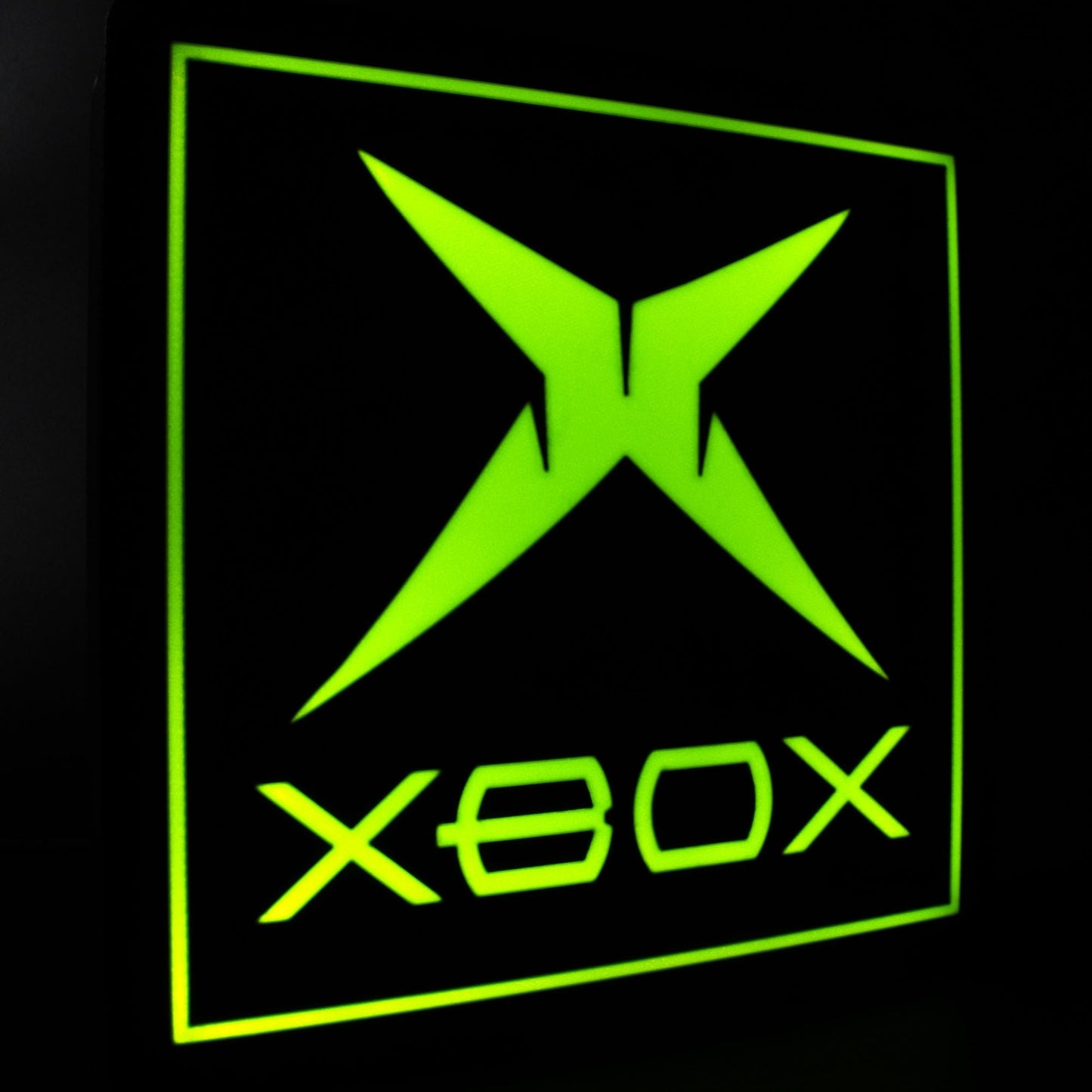 Lampe LED Logo Xbox Première Génération (Microsoft). Décoration lumineuse pour la maison, chambre, salle de jeux, bureau, setup gaming, chambre d'enfant. Couleur vert. Connection Usb C. - Lampe LED Xbox Première Génération - Chroma Craft - Lampe LED