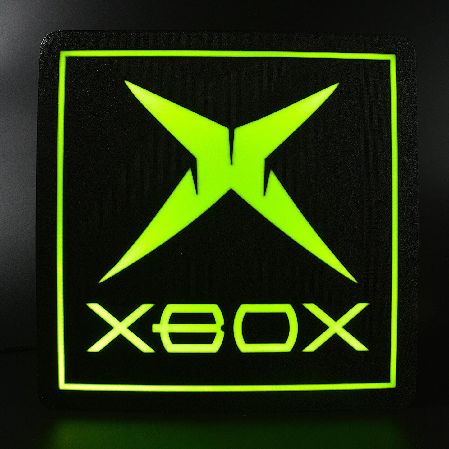 Lampe LED Logo Xbox Première Génération (Microsoft). Décoration lumineuse pour la maison, chambre, salle de jeux, bureau, setup gaming, chambre d'enfant. Couleur vert. Connection Usb C. - Lampe LED Xbox Première Génération - Chroma Craft - Lampe LED